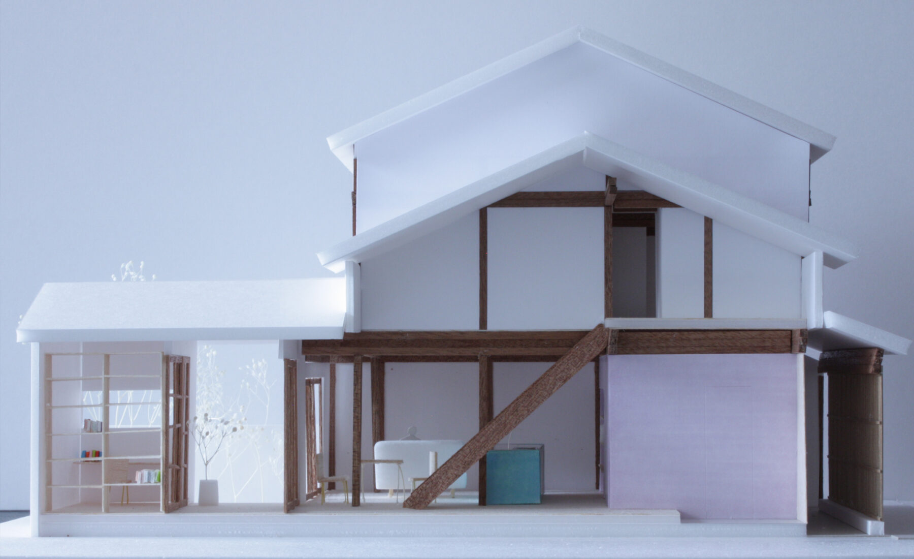 佐保路の家｜外は町家の意匠を復原、中は現代的に改修