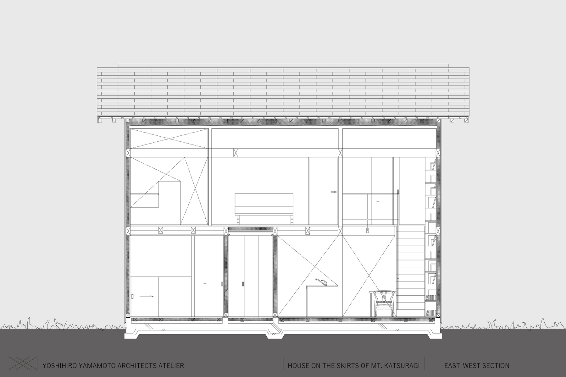 葛城山麓の家|東西断面図
